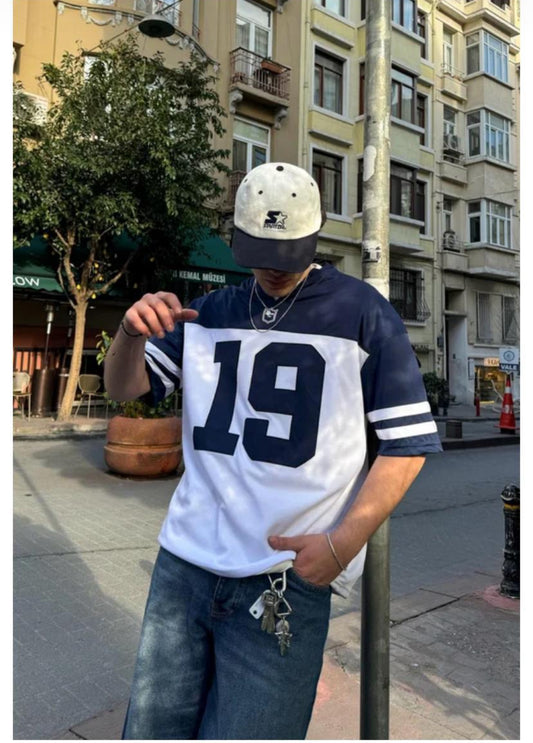“19” Baskılı Oversize Tişört